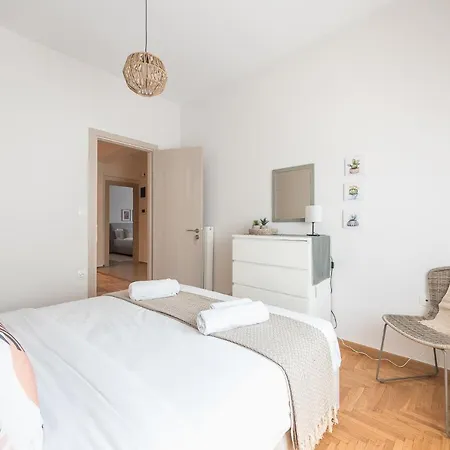 Apartment Gem In Koukaki *
